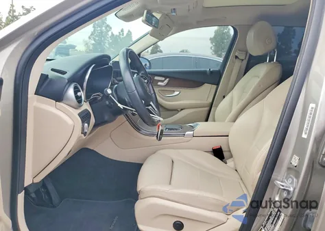 2020 Mercedes-Benz Glc 300 from USA, damaged, VIN W1N0G8DBXLF846037